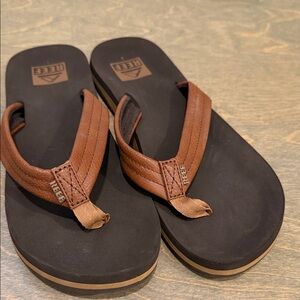 Reef Tan and Black Sandals